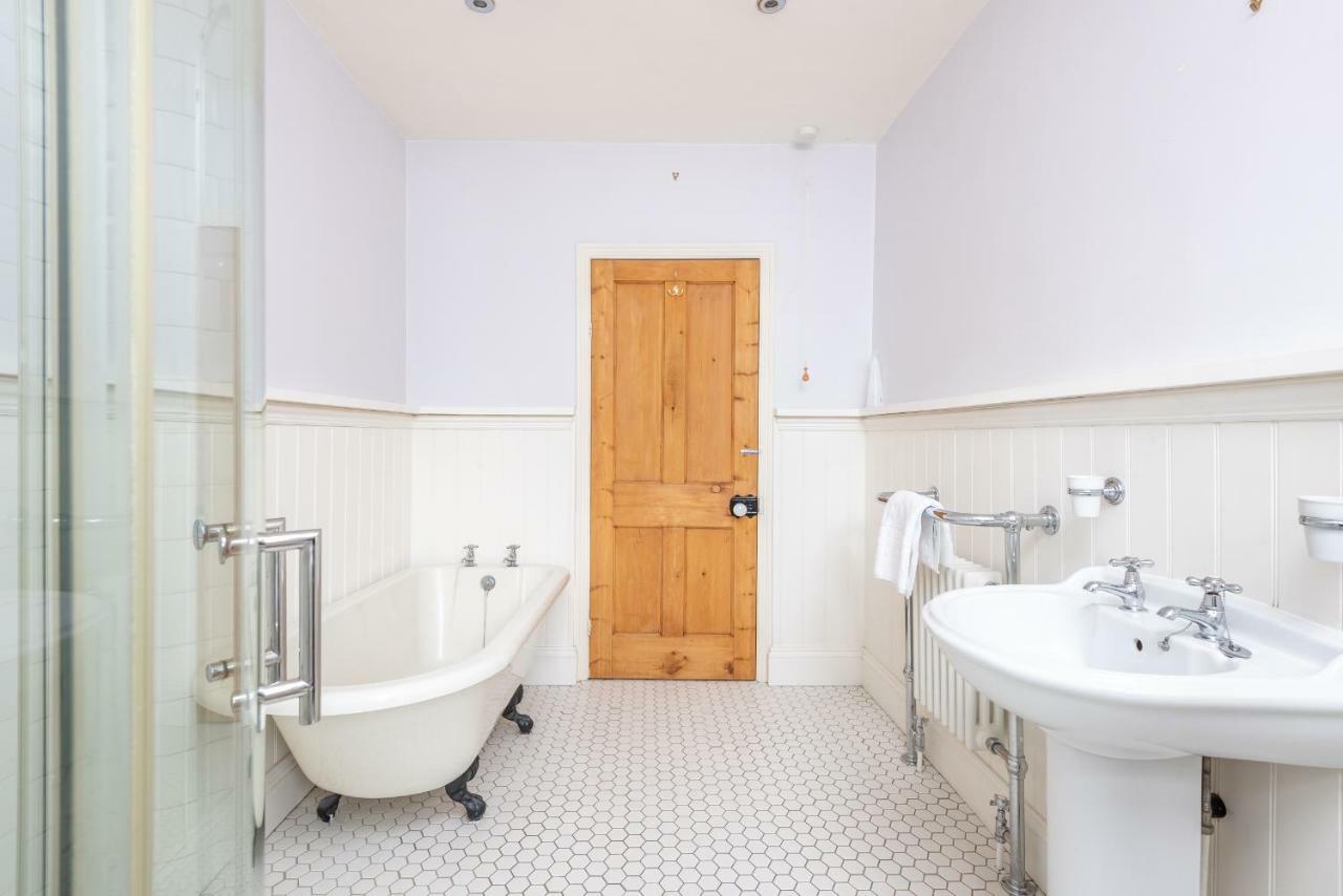 Apartament Charming Base For 5 Near Bishy Rd Pass The Keys York Zewnętrze zdjęcie